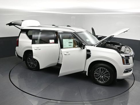 New 2026 Nissan Armada SL w/ Captain's Chari Seat Package AWD/4WD image 33