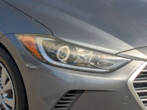 Used 2017 Hyundai Elantra SE FWD image 10