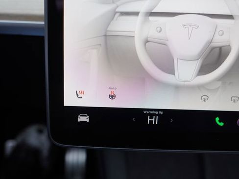 Used 2022 Tesla Model Y Performance image 27