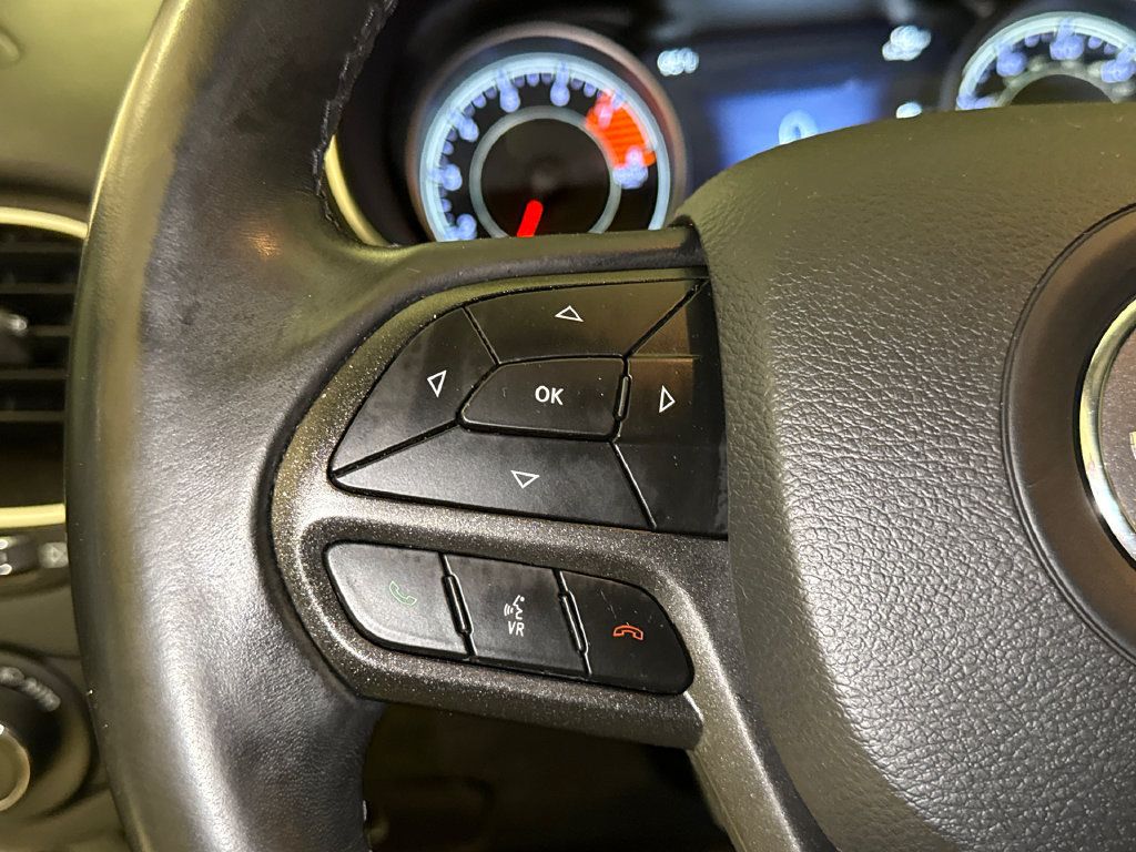 Used 2020 Jeep Grand Cherokee Altitude AWD/4WD image 31