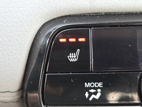 Used 2024 Honda Pilot EX-L image 5