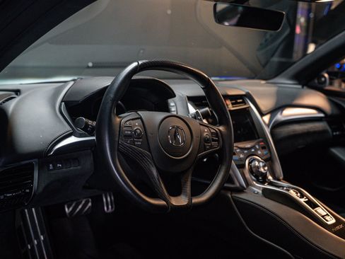 Used 2017 Acura NSX AWD/4WD image 7