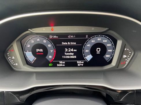 New 2025 Audi Q3 2.0T Premium image 12