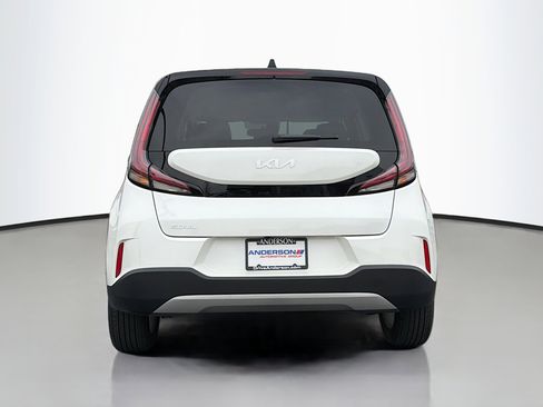 Used 2025 Kia Soul LX FWD image 16