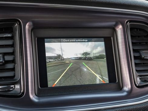 Used 2018 Dodge Challenger R/T image 19