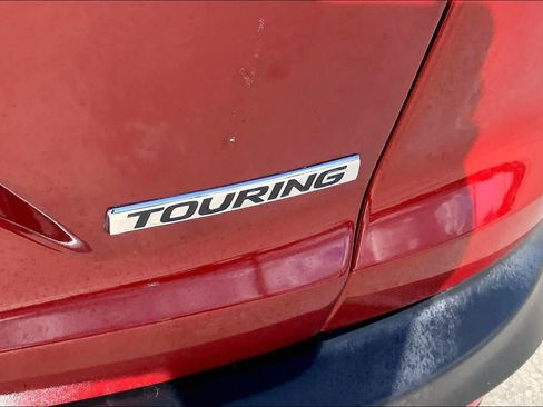 Used 2018 Honda CR-V Touring image 10