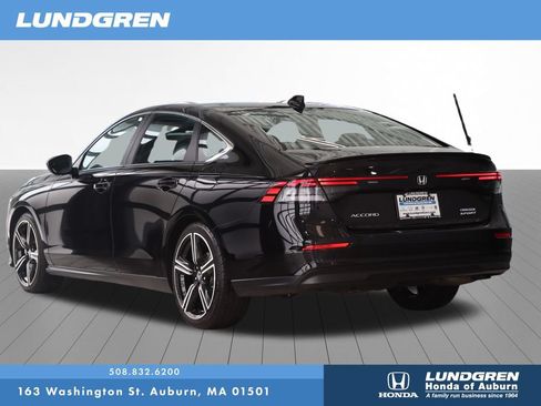 Used 2024 Honda Accord Sport image 3