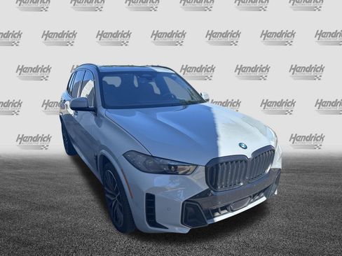 Used 2024 BMW X5 xDrive40i w/ M Sport Package AWD/4WD image 7