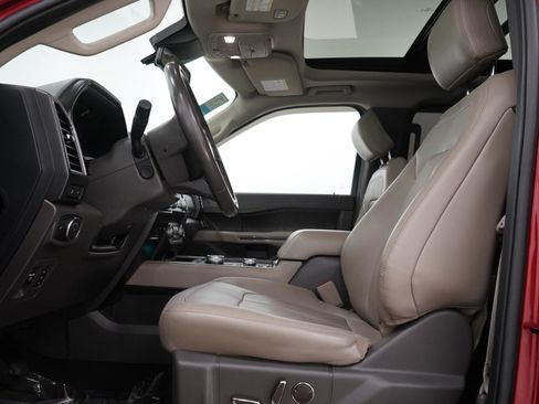 Used 2019 Ford Expedition Limited w/ Special Edition Package AWD/4WD image 23