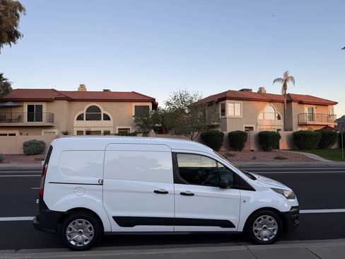 Used 2015 Ford Transit Connect XL image 5