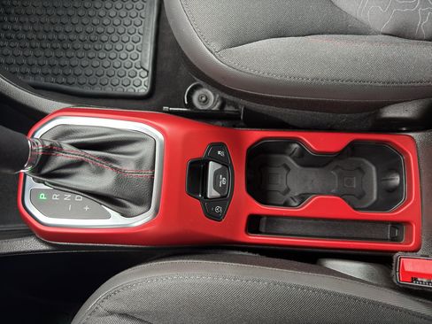 Used 2022 Jeep Renegade Trailhawk w/ Trailer Tow Group image 22