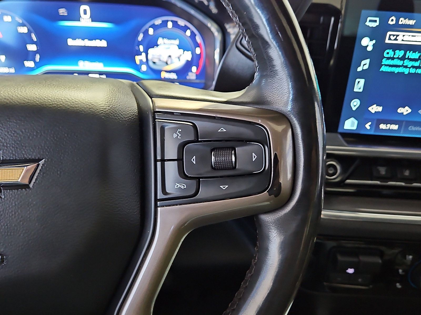 Used 2024 Chevrolet Silverado 3500 High Country w/ High Country Premium Package AWD/4WD image 21