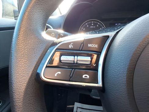 Used 2019 Kia Forte LXS image 27