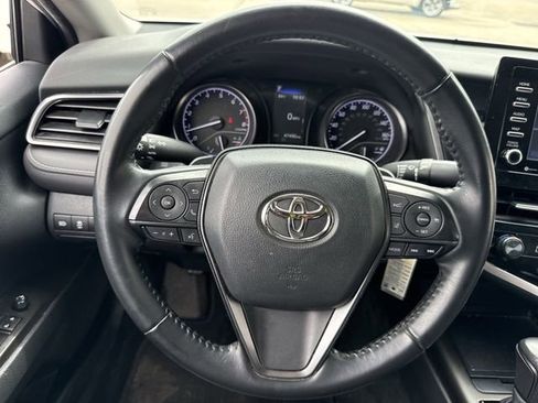 Used 2023 Toyota Camry SE FWD image 12