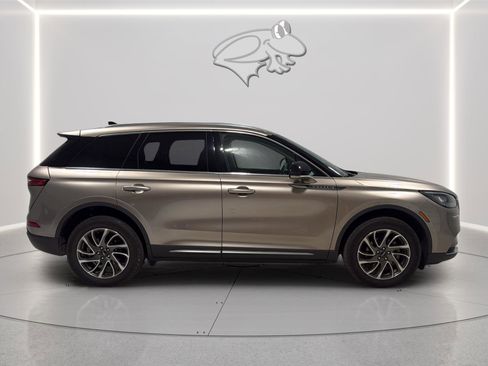 Used 2020 Lincoln Corsair AWD w/ Equipment Group 101A image 6