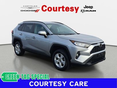 Used 2021 Toyota RAV4 XLE w/ Carpet Mat Package (TMS)
