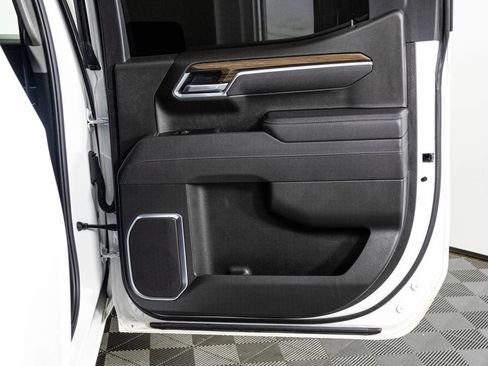 Certified 2025 Chevrolet Silverado 1500 RST image 36