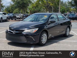 Used 2017 Toyota Camry LE image 1