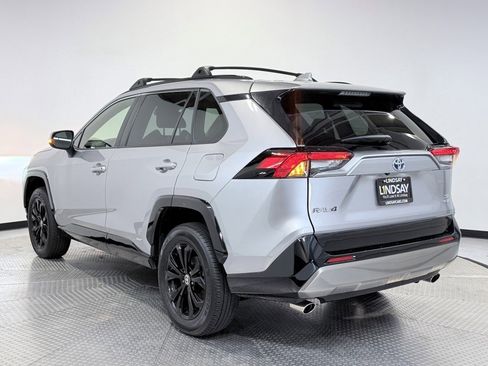 Used 2024 Toyota RAV4 SE image 4