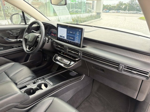 Used 2024 Lincoln Corsair FWD image 20