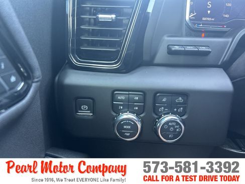 Certified 2024 GMC Sierra 1500 AT4 w/ Technology Package AWD/4WD image 15