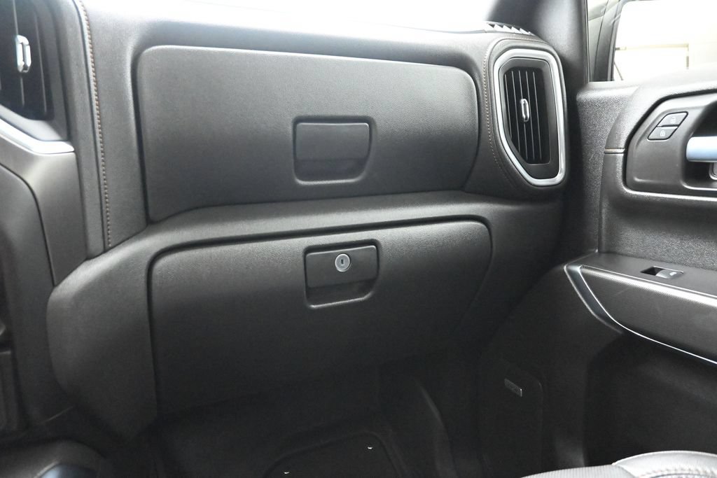 Used 2021 GMC Sierra 1500 AT4 w/ AT4 Premium Package AWD/4WD image 14