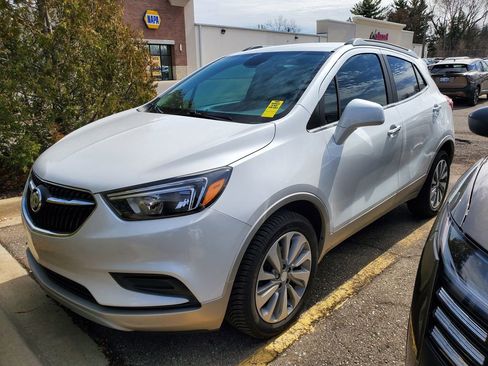 Used 2020 Buick Encore Preferred w/ Safety Package image 2