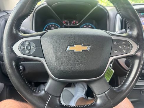 Used 2018 Chevrolet Colorado LT w/ LT Convenience Package RWD image 17