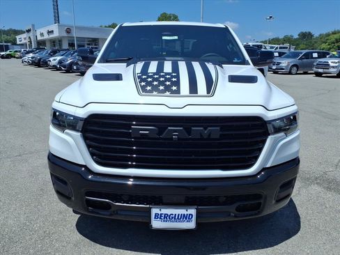 New 2026 RAM 1500 Laramie AWD/4WD image 9
