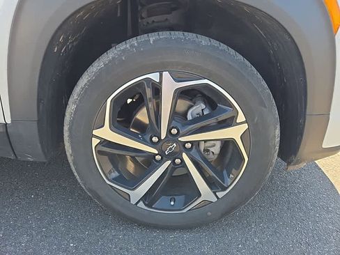 Used 2023 Chevrolet TrailBlazer RS w/ Sun and Liftgate Package image 11