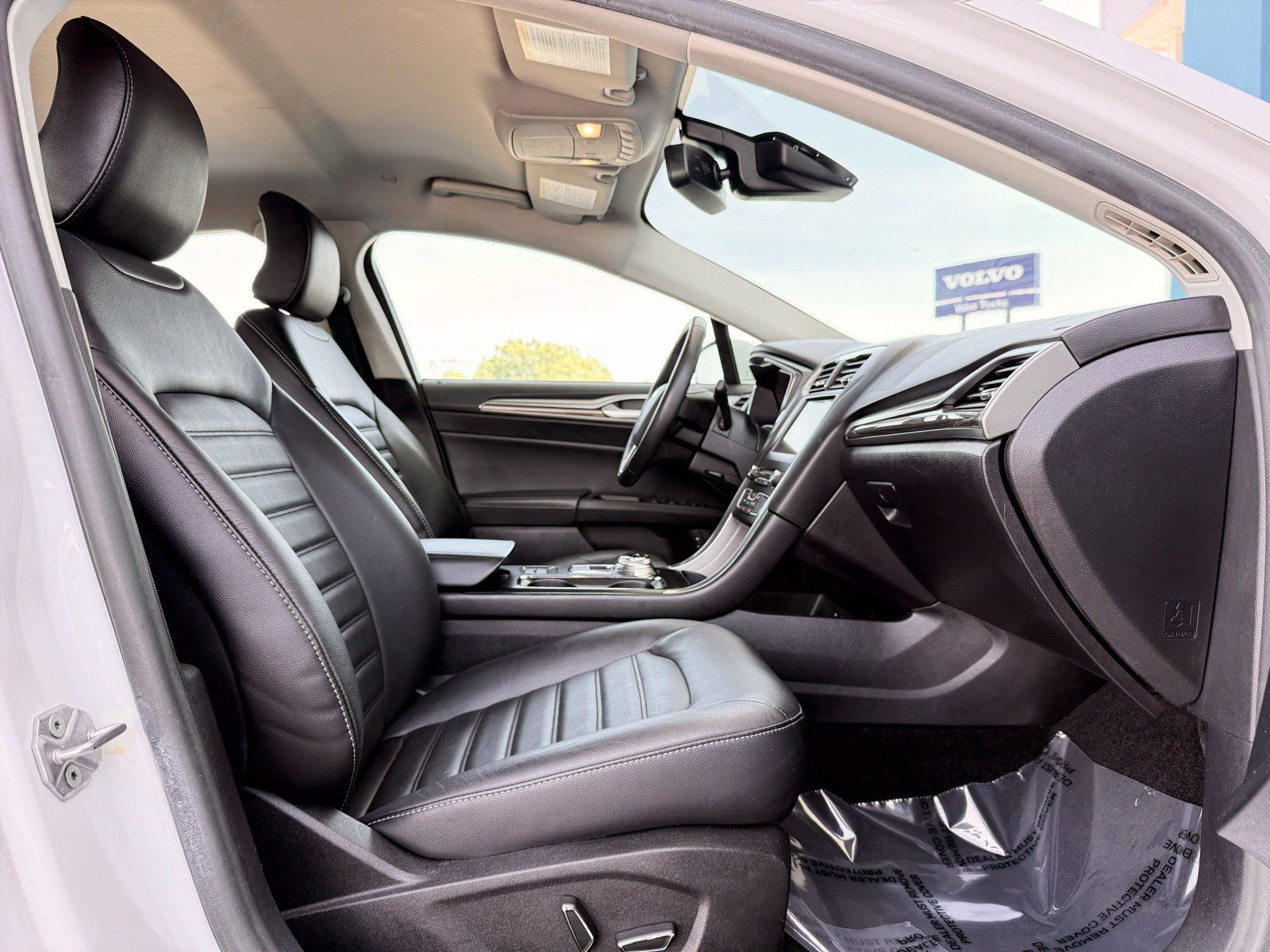 Used 2018 Ford Fusion SE w/ Equipment Group 602A FWD image 21