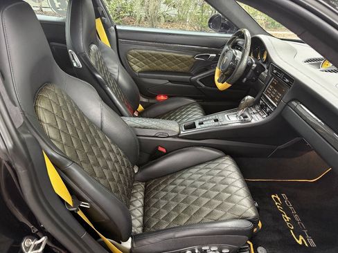 Used 2015 Porsche 911 Turbo S w/ High-end Infotainment Package AWD/4WD image 29