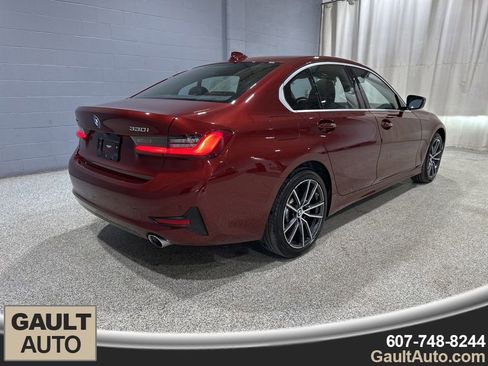 Used 2022 BMW 330i xDrive Sedan w/ Premium Package image 3