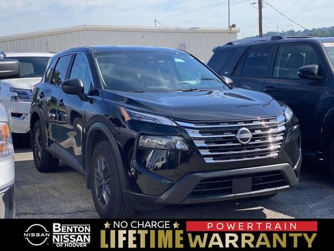 Used 2025 Nissan Rogue S FWD image 1