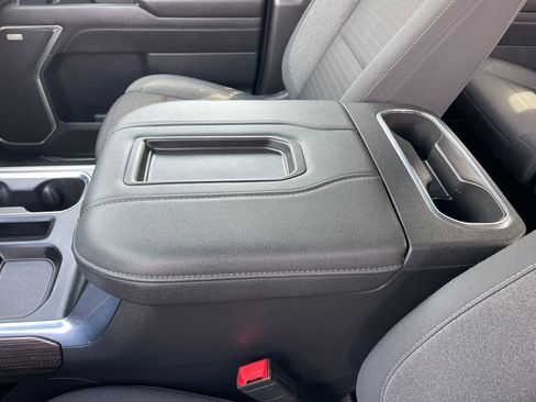 Used 2022 Chevrolet Silverado 1500 LT Trail Boss w/ Convenience Package II image 14