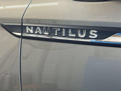 Certified 2023 Lincoln Nautilus Reserve AWD/4WD image 10