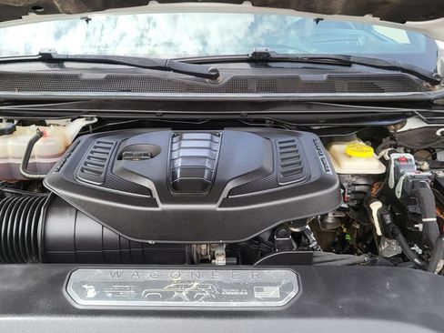 Used 2024 Jeep Wagoneer Series III AWD/4WD image 44