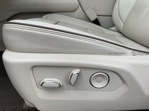 Used 2022 GMC Yukon Denali image 11