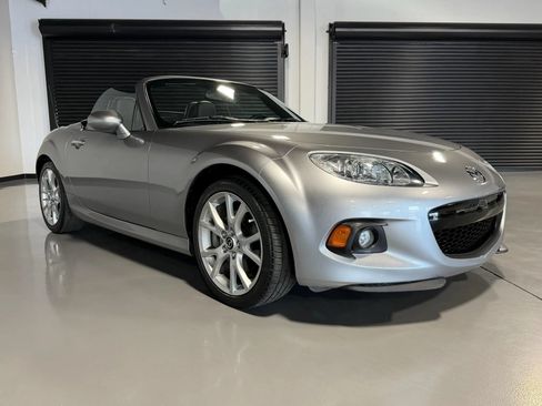Used 2014 MAZDA MX-5 Miata Grand Touring RWD image 3
