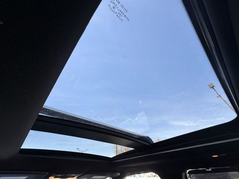 Used 2022 Mitsubishi Outlander SEL image 19