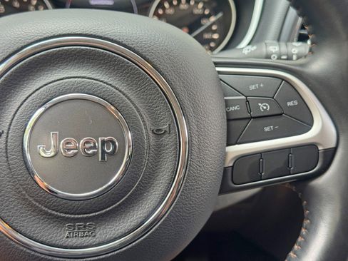 Used 2020 Jeep Compass Latitude w/ Cold Weather Group AWD/4WD image 20