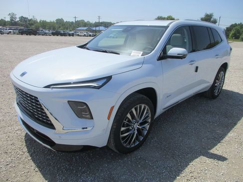 New 2026 Buick Enclave Avenir w/ Super Cruise Package AWD/4WD image 10