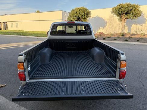 Used 2001 Toyota Tacoma PreRunner image 6