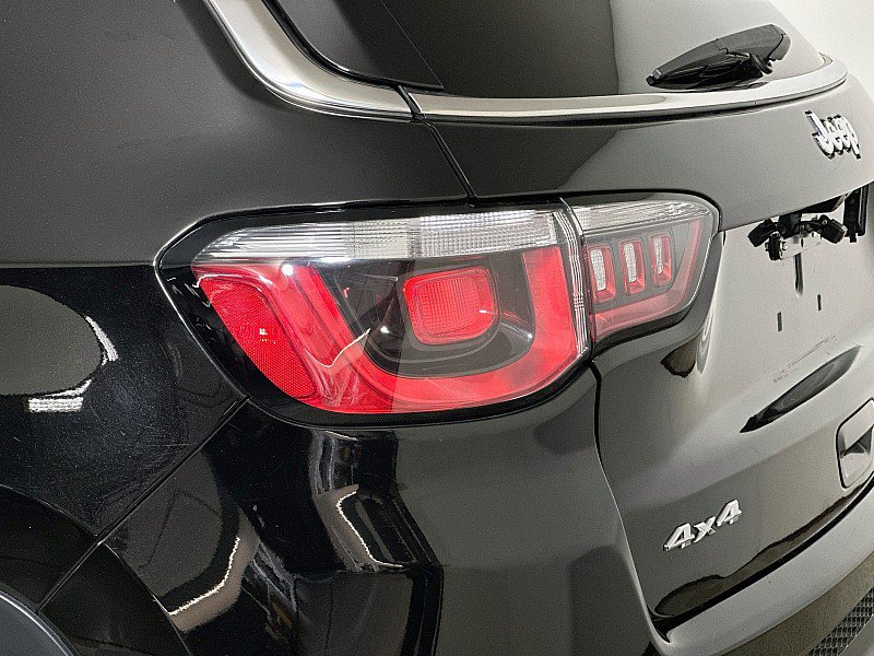 Used 2020 Jeep Compass Limited AWD/4WD image 22