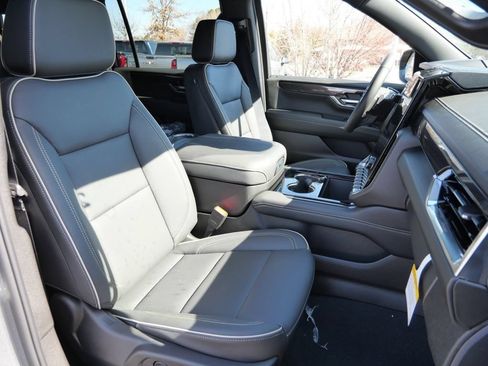 New 2026 GMC Yukon XL Elevation AWD/4WD image 22