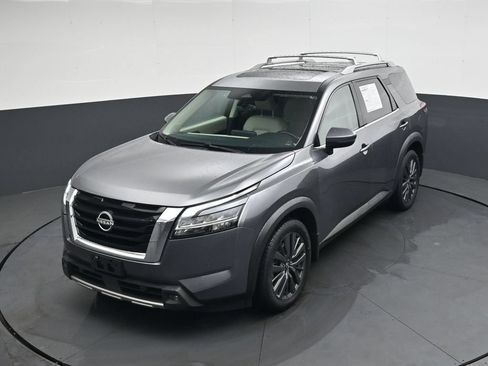 Used 2022 Nissan Pathfinder SL w/ SL Premium Package AWD/4WD image 42