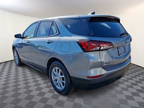 Certified 2024 Chevrolet Equinox LS w/ LS Convenience Package FWD image 4
