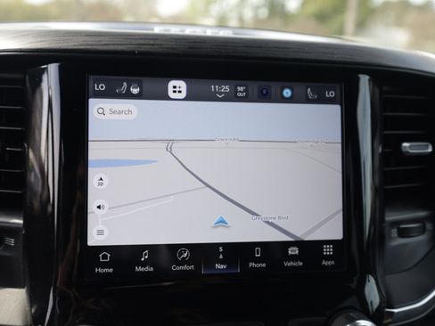 Used 2024 RAM 1500 Laramie image 27