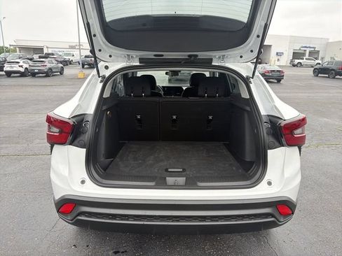 Certified 2026 Chevrolet Trax LS FWD image 15