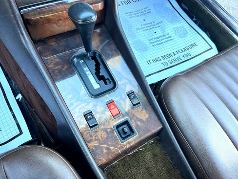 Used 1987 Mercedes-Benz 560 SL image 37